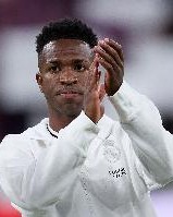 ESPN：维尼修斯去沙特的可能性越来越小，他已在与皇马谈新合同