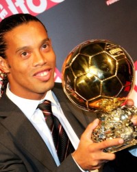 彩票开奖时间-小罗：相信内马尔能很快回归巴西队，让我们再次夺得世界杯